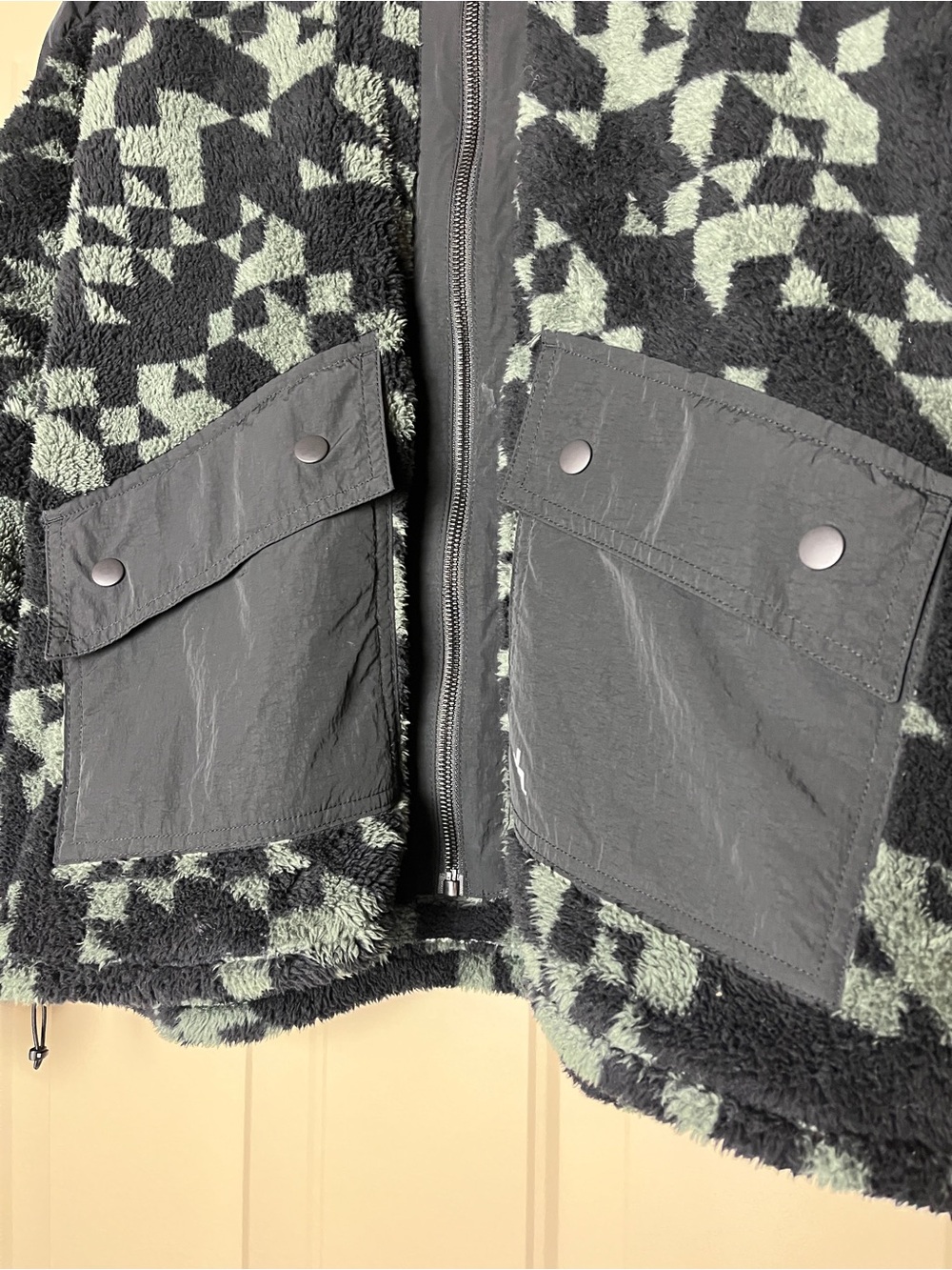 Women’s JoyLab Patterned Fleece Zip Up - Picture 4 of 8